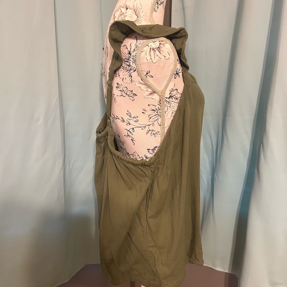 Torrid Double Gauze Ruffle Button Front Tank Top - Picture 4 of 7